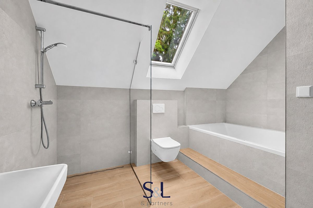 Pronájem rodinného domu 203 m², pozemek 407 m² – fotografie 4