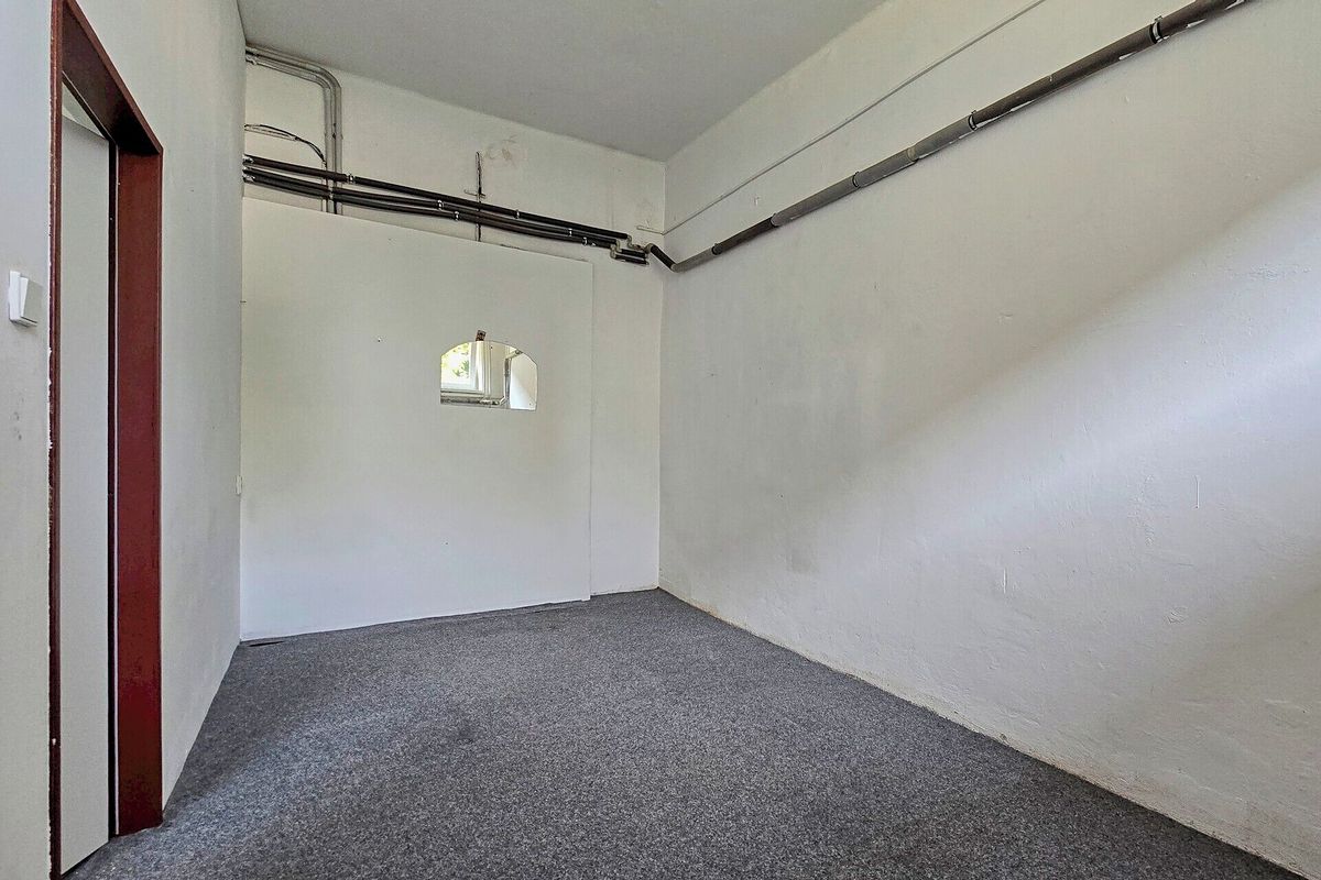 Pronájem skladového prostoru 280 m² – fotografie 3