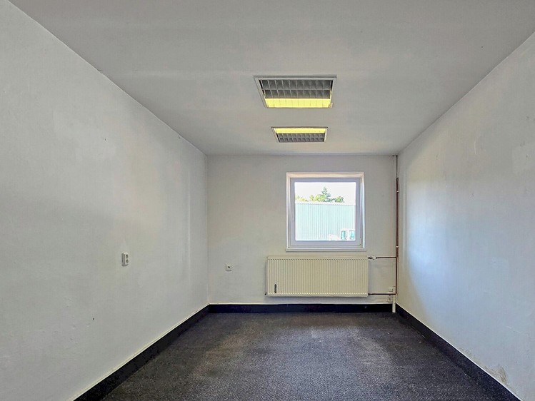 Pronájem komerčního prostoru, 280 m² (10 z 23)