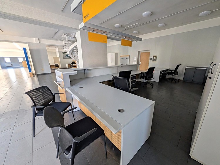 Комерційне приміщення на продаж, 1 500 м² (9 з 39)