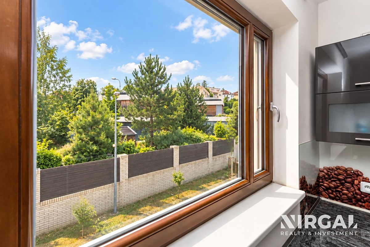 Pronájem bytu 3+kk 64 m² – fotografie 4