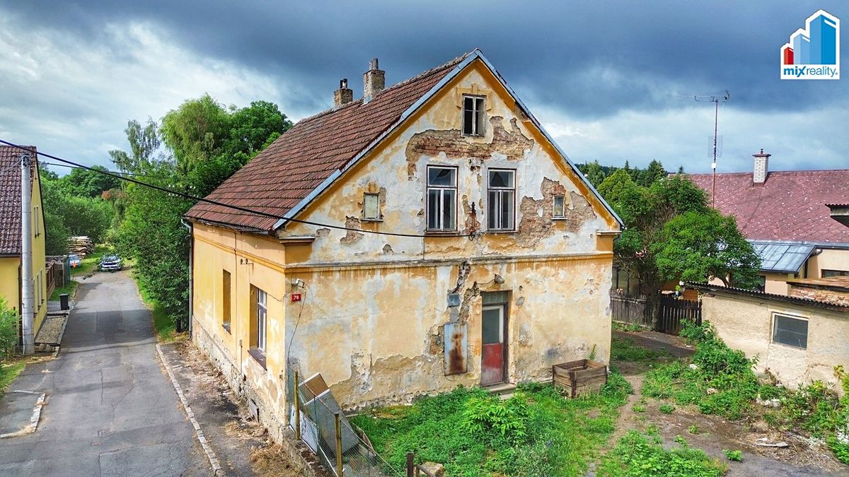 Prodej rodinného domu 210 m², pozemek 1306 m²