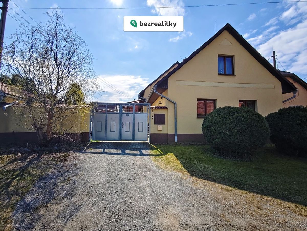 Prodej rodinného domu 206 m², pozemek 1450 m² – fotografie 2