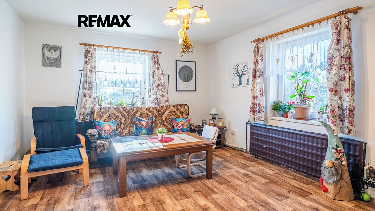 Prodej rodinného domu 215 m², pozemek 2189 m² – fotografie 4