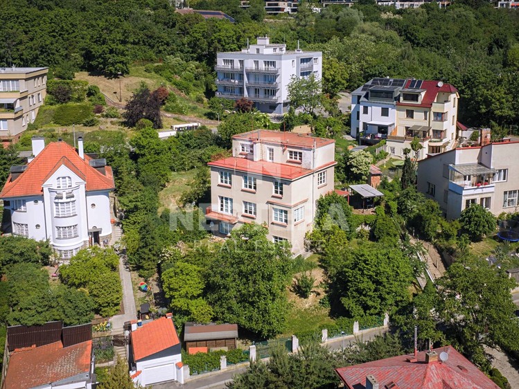 Комерційне приміщення на продаж, 397 м² (2 з 30)