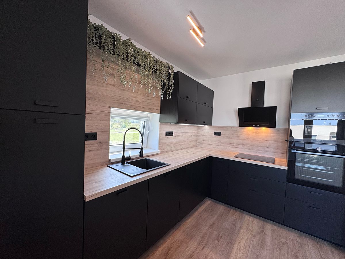 Pronájem bytu 3+kk 80 m² – fotografie 2