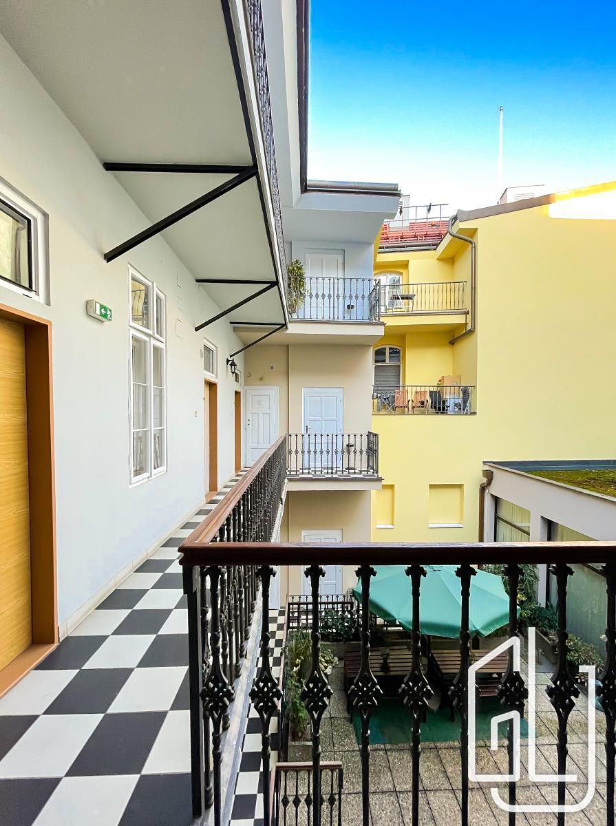 Pronájem bytu 2+kk 35 m² – fotografie 3
