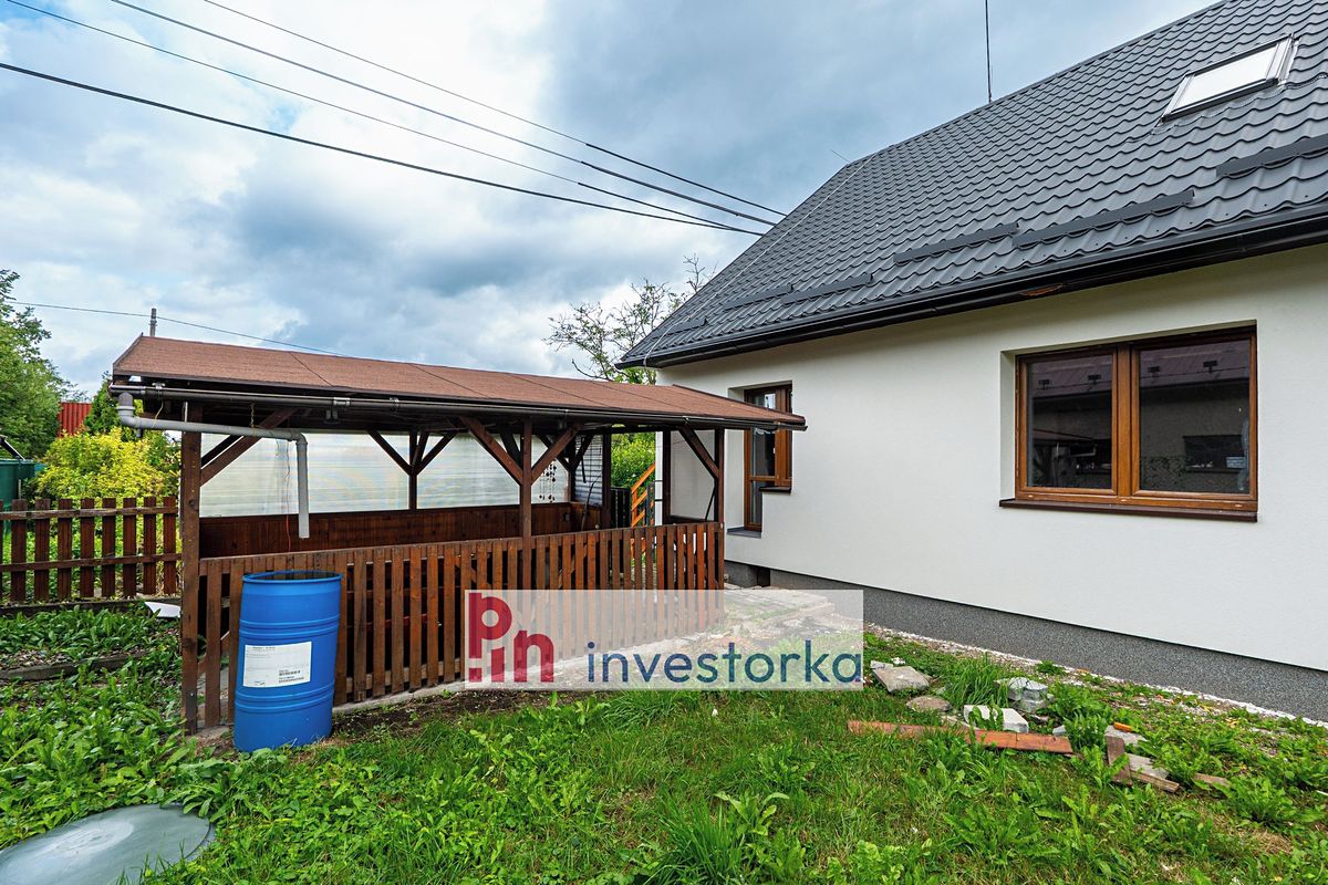 Prodej rodinného domu 135 m², pozemek 926 m² – fotografie 2