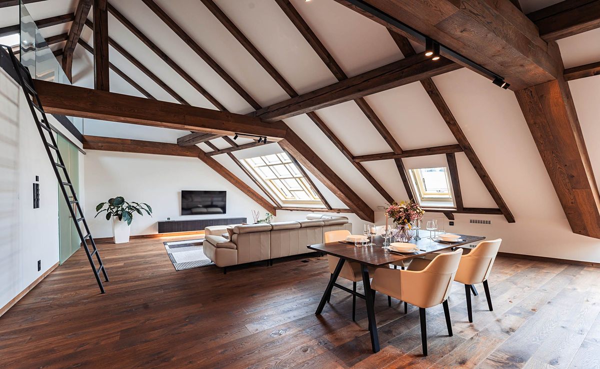 Pronájem bytu 5+kk 335 m²