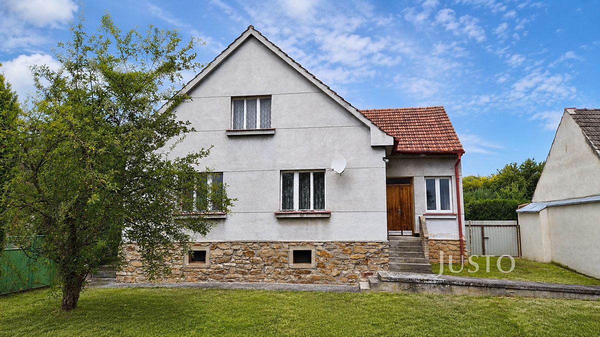 Prodej rodinného domu 514 m², pozemek 5451 m²