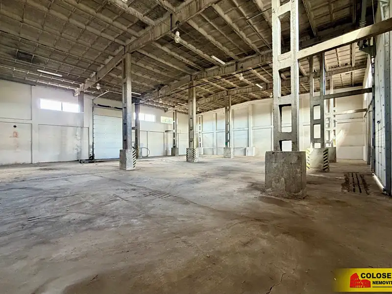 Pronájem skladového prostoru 533 m², Chvalovice – náhled fotky 2