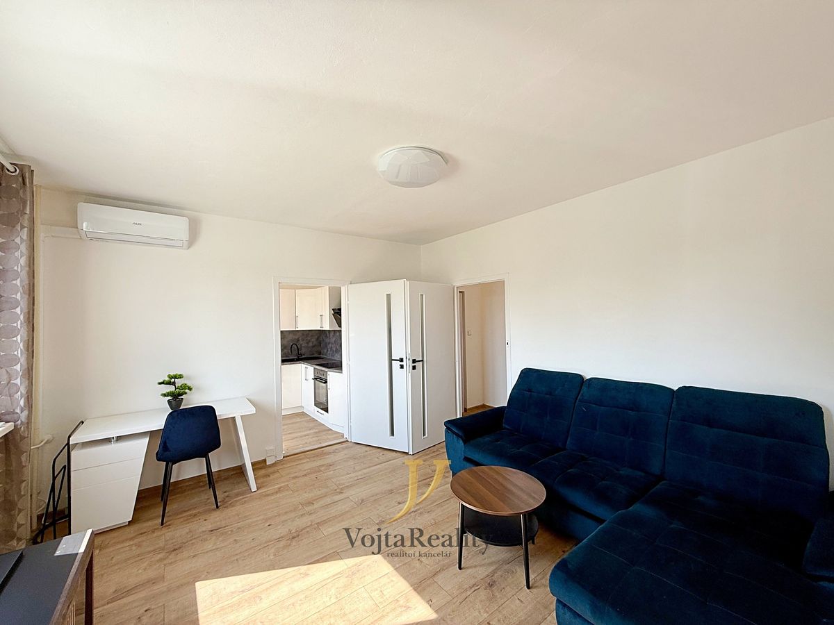 Prodej bytu 2+1 44 m² – fotografie 2