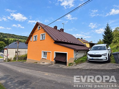 Prodej  rodinného domu 240 m², pozemek 383 m²