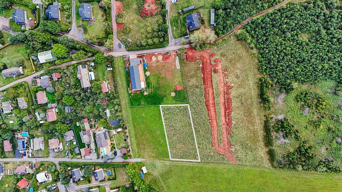 Prodej stavebního pozemku 1208 m² – fotografie 3