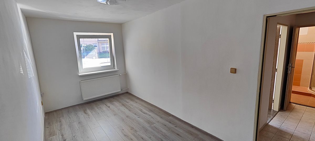 Pronájem bytu 2+kk 35 m² – fotografie 3