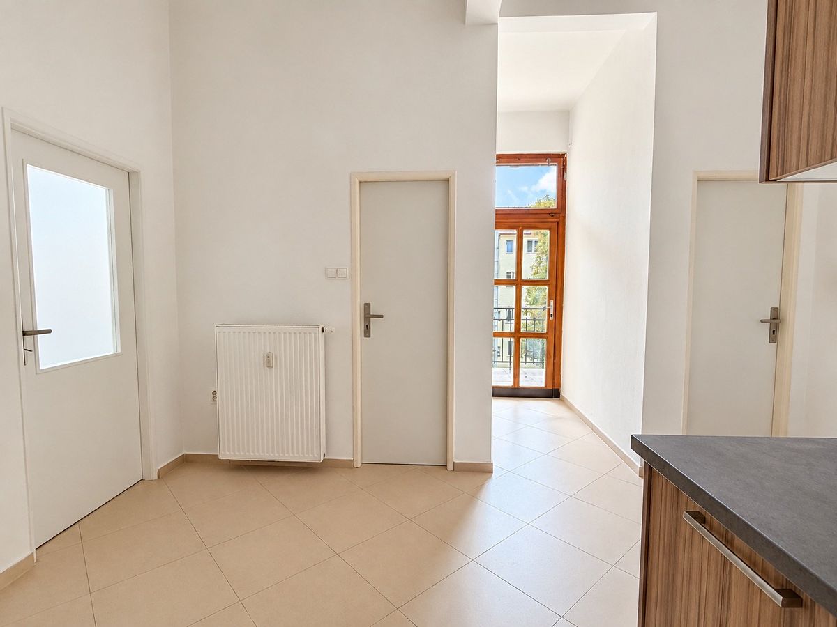 Pronájem bytu 2+1 64 m² – fotografie 4