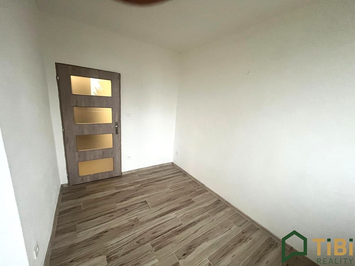 Pronájem bytu 1+1 35 m² – fotografie 3