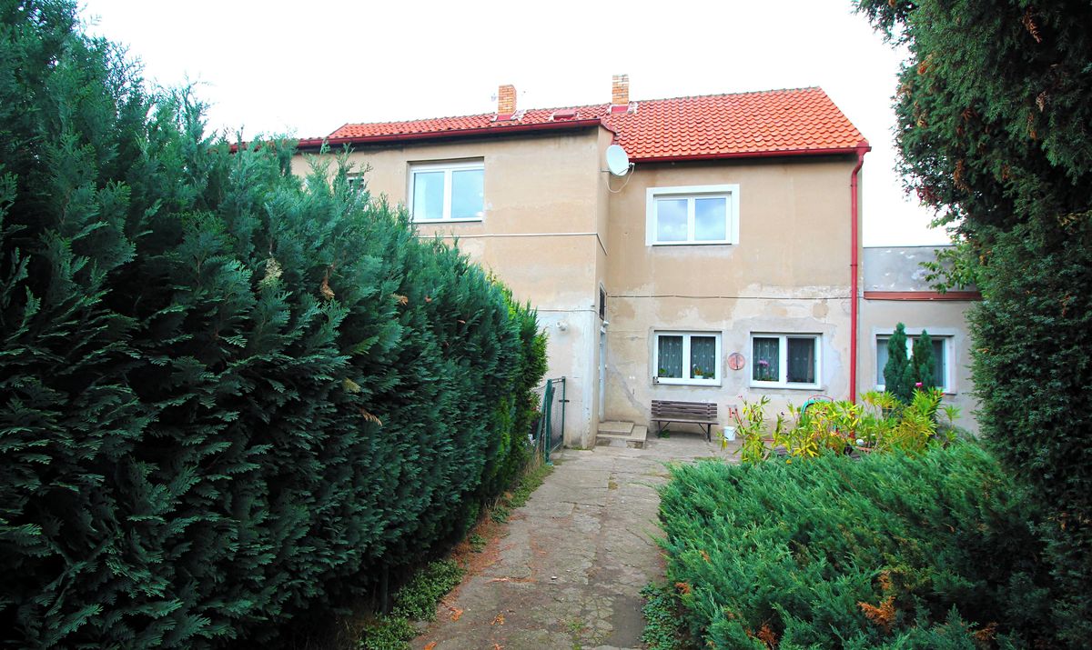 Prodej rodinného domu 260 m², pozemek 1112 m²
