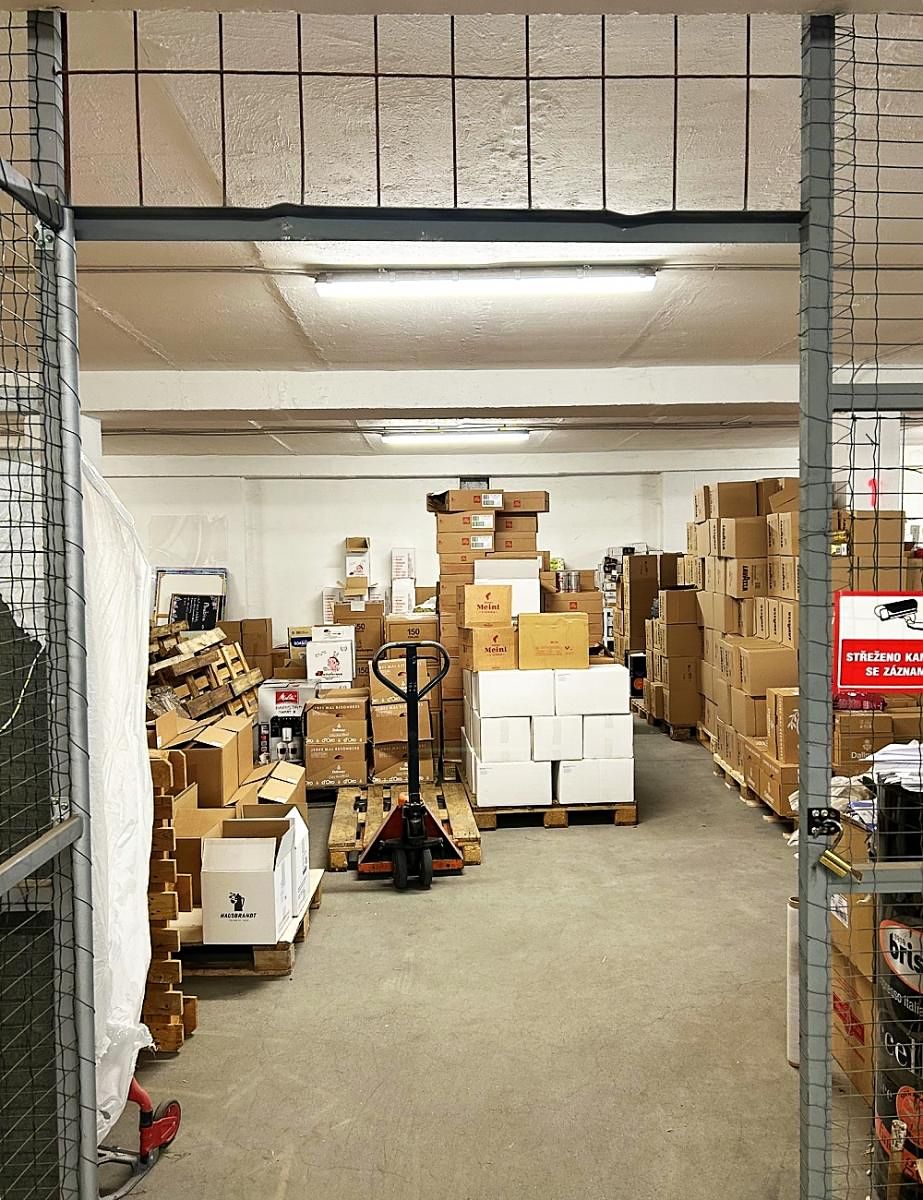 Pronájem skladového prostoru 200 m² – fotografie 2