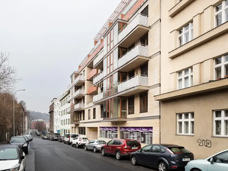 Pronájem bytu 2+kk 45 m², Praha – náhled fotky 1