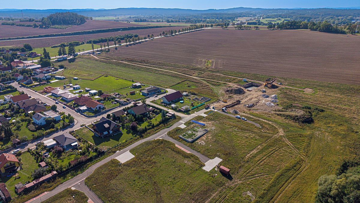 Prodej stavebního pozemku 600 m² – fotografie 3