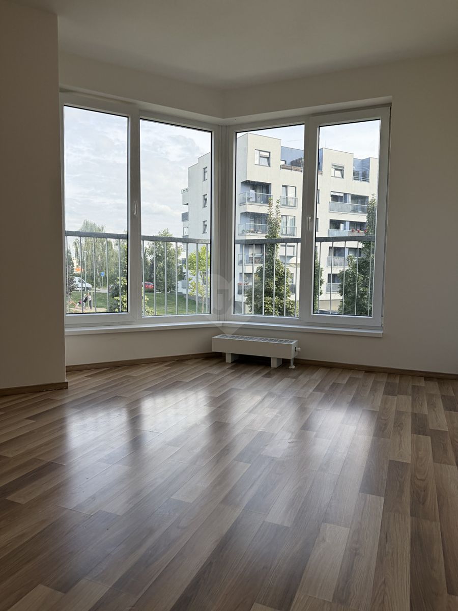 Pronájem bytu 1+kk 34 m² – fotografie 4