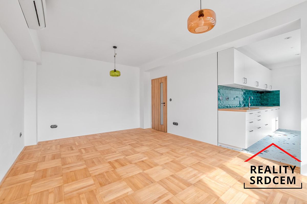 Pronájem bytu 2+1 56 m² – fotografie 4