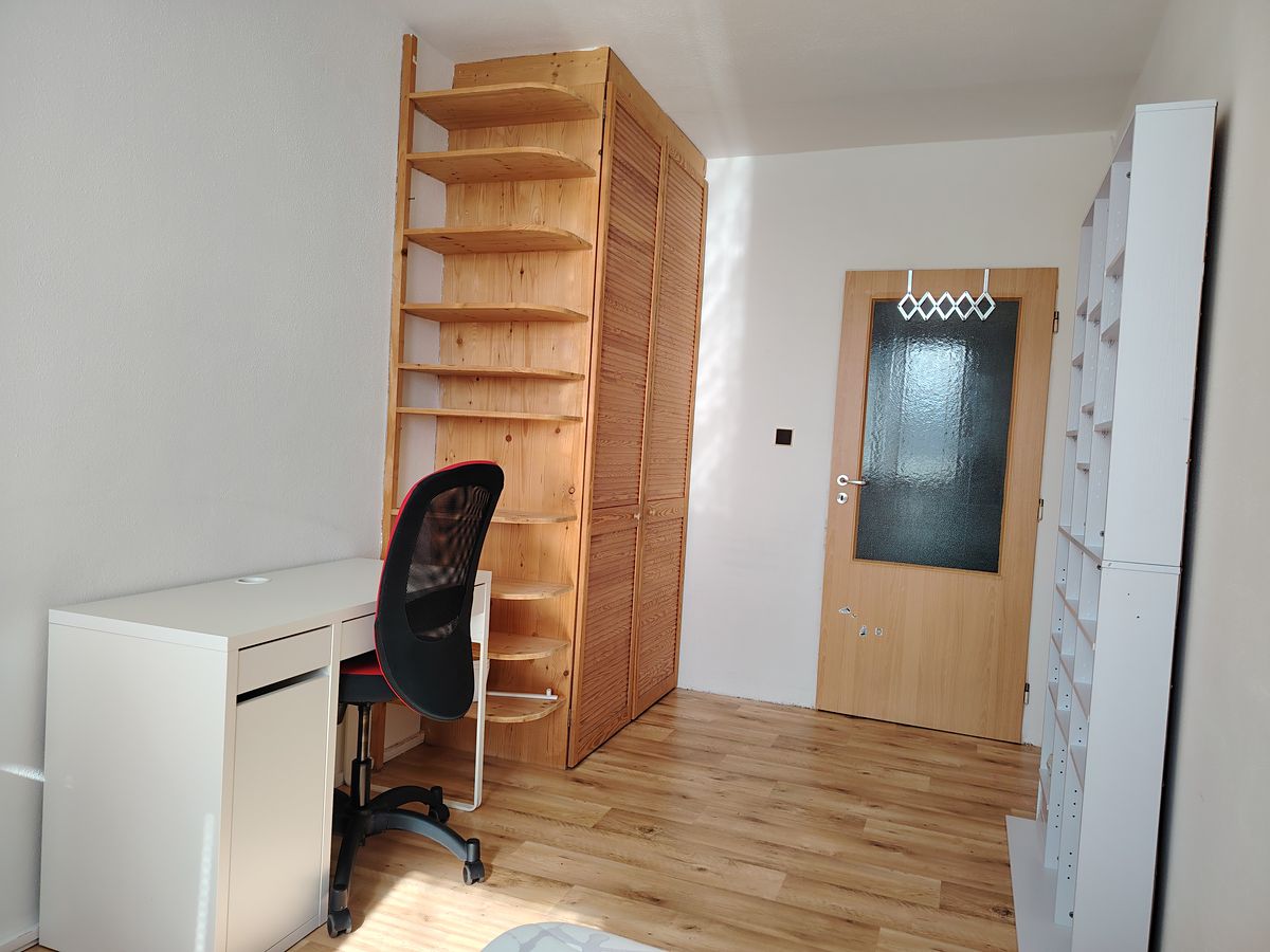 Pronájem bytu pokoje 12 m² – fotografie 3