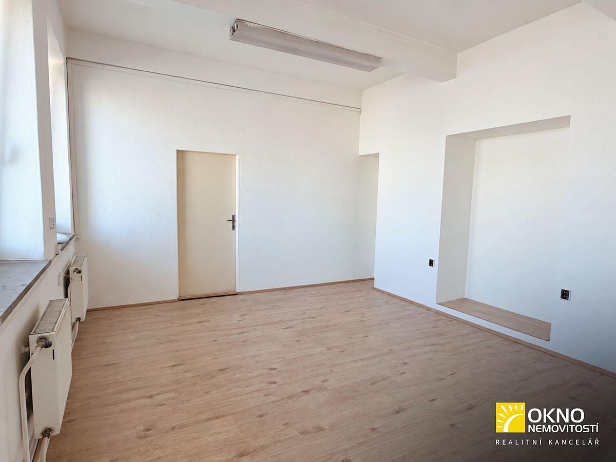 Pronájem kanceláře 19 m² – fotografie 3