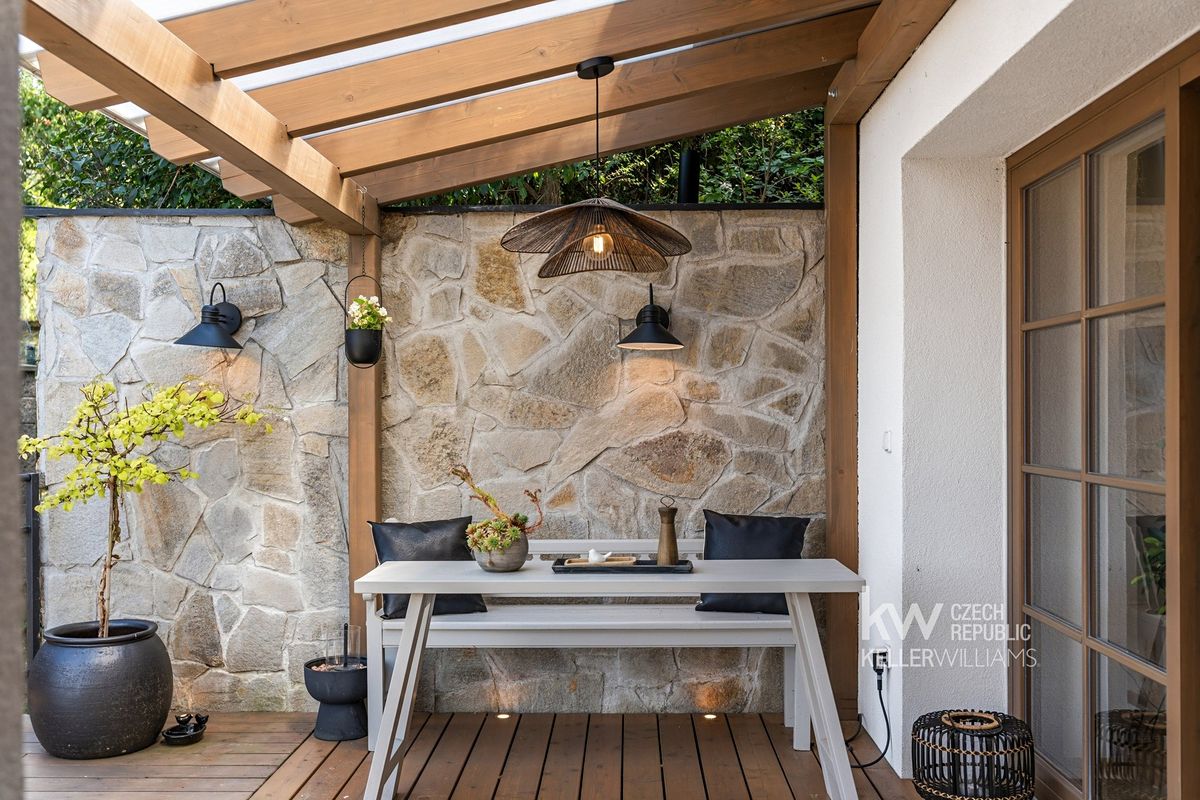 Prodej rodinného domu 180 m², pozemek 923 m² – fotografie 5