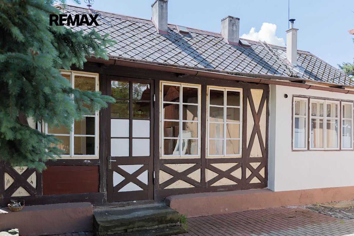 Prodej rodinného domu 500 m², pozemek 551 m² – fotografie 3