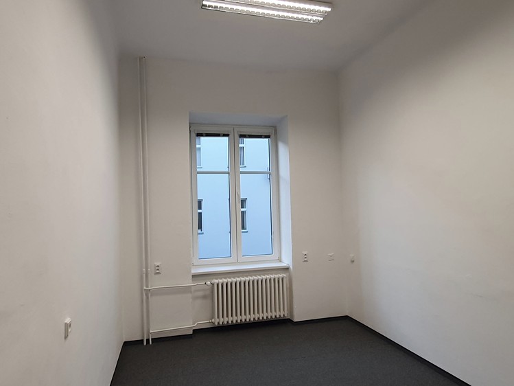 Gewerbefläche zur Miete, 15 m² (1 von 13)