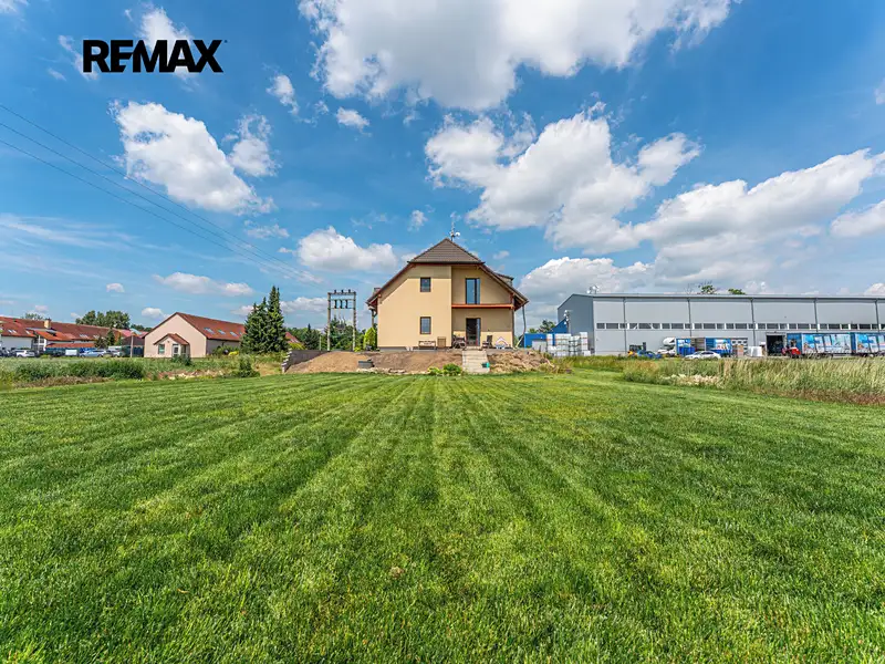 Prodej rodinného domu 107 m², pozemek 1233 m², Sezemice – náhled fotky 2