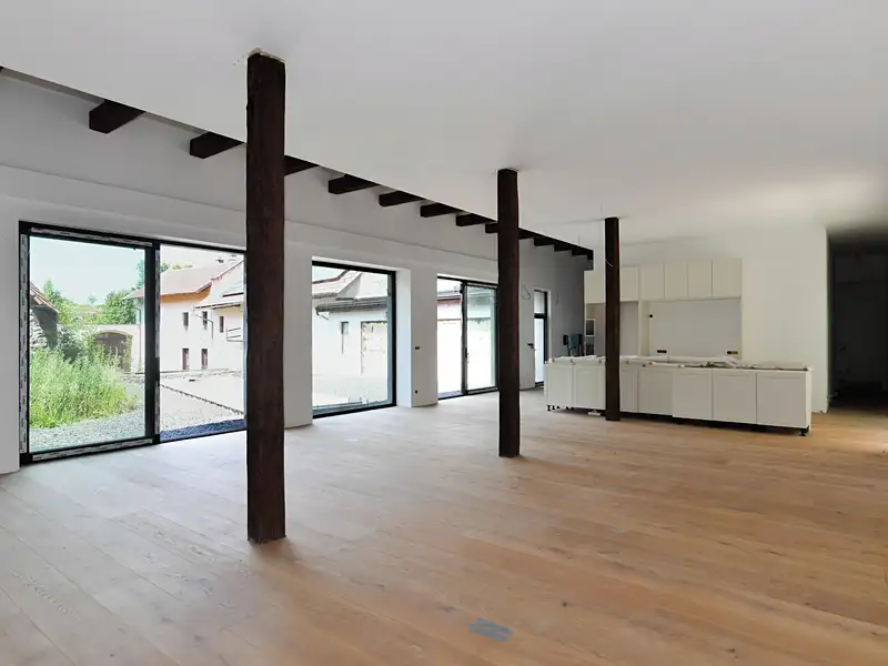Prodej rodinného domu 637 m², pozemek 1384 m², Libčice nad Vltavou – náhled fotky 2