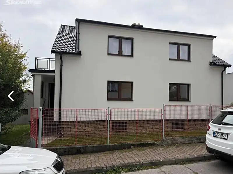 Prodej vícegeneračního domu 220 m², pozemek 735 m², Pelhřimov – náhled fotky 2