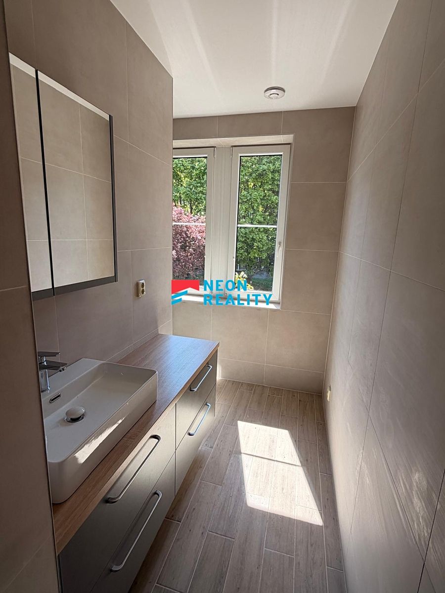 Pronájem bytu 3+kk 78 m² – fotografie 2