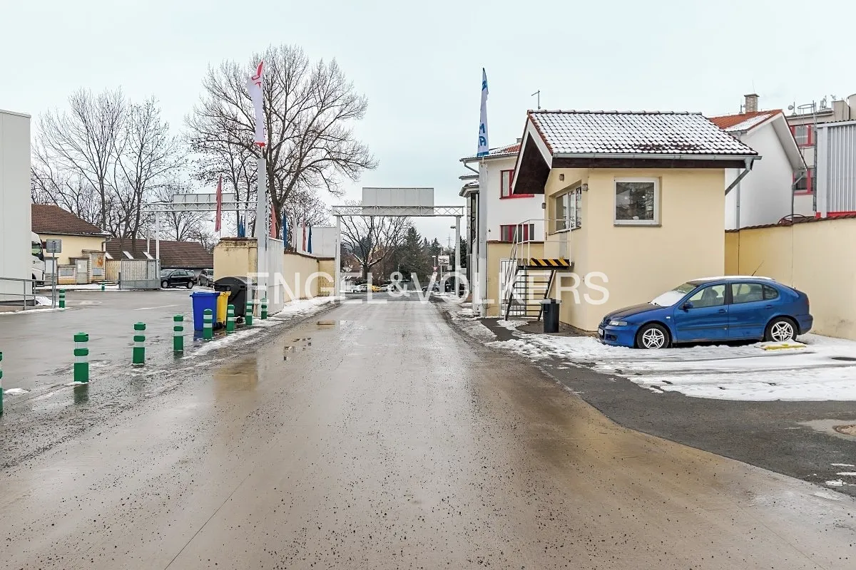 Pronájem komerční nemovitosti 1853 m²