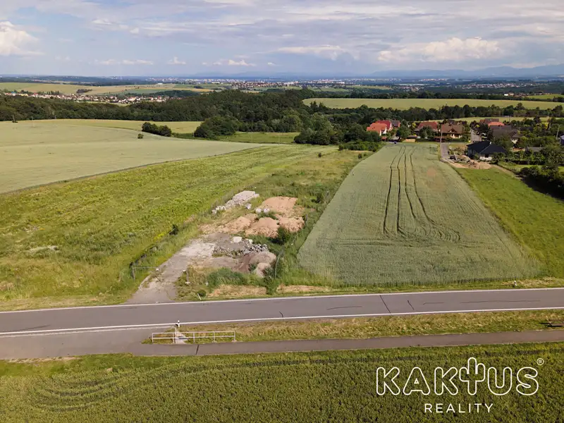 Prodej stavebního pozemku 3828 m², Horní Lhota – náhled fotky 3