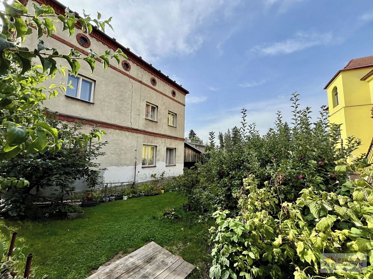 Prodej vícegeneračního domu 250 m², pozemek 554 m² – fotografie 3
