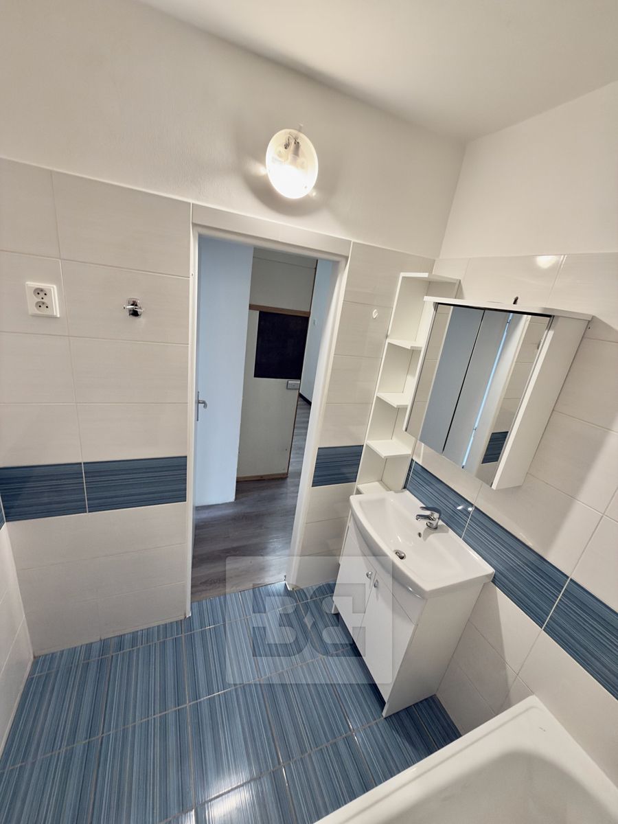 Pronájem bytu 3+1 74 m² – fotografie 3