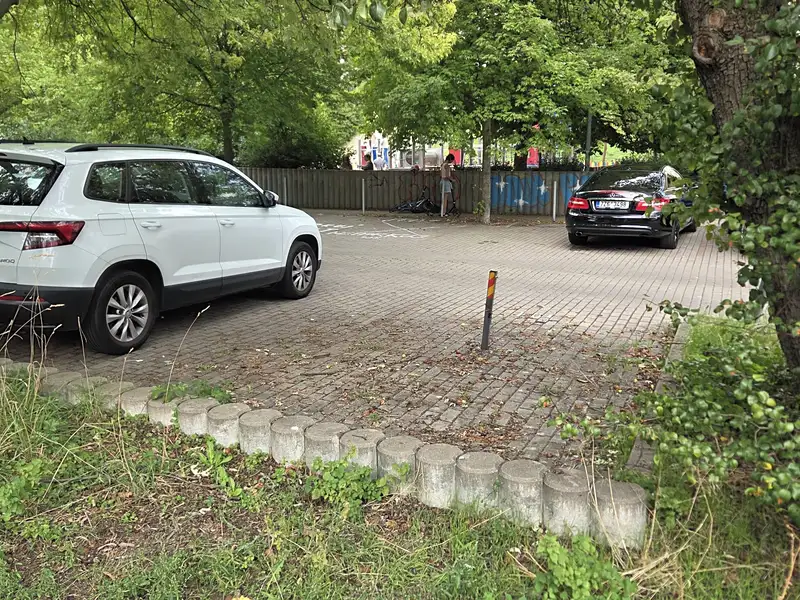 Pronájem garážového stání 18 m², Praha – náhled fotky 3