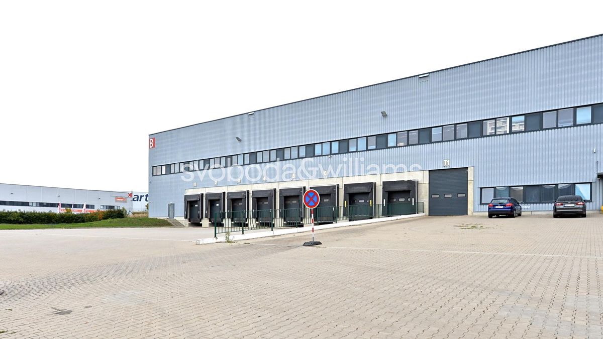 Pronájem skladového prostoru 2828 m² – fotografie 3