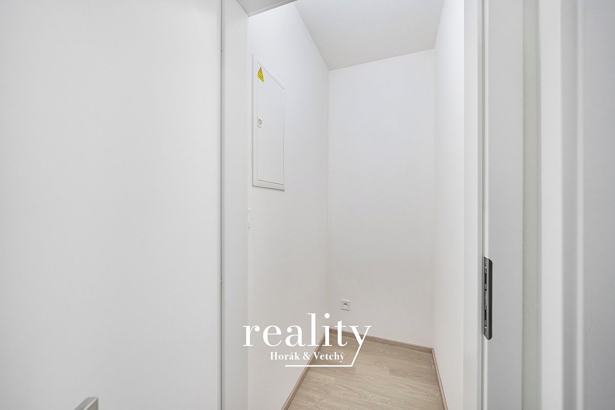 Pronájem bytu 2+kk 49 m² – fotografie 4