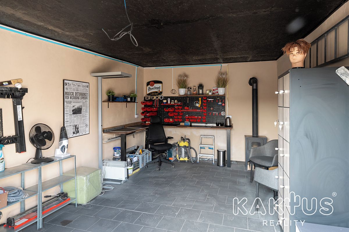 Prodej garáže 23 m² – fotografie 3