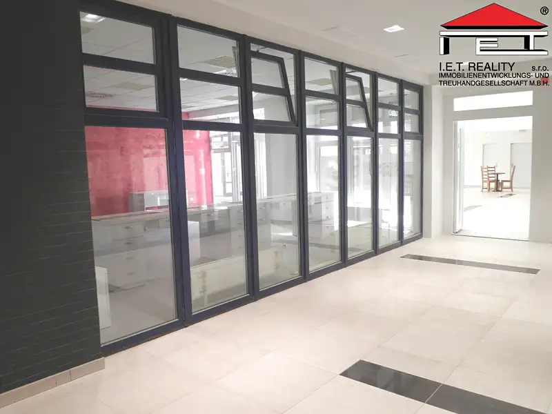 Pronájem obchodního prostoru 55 m², Praha – náhled fotky 1