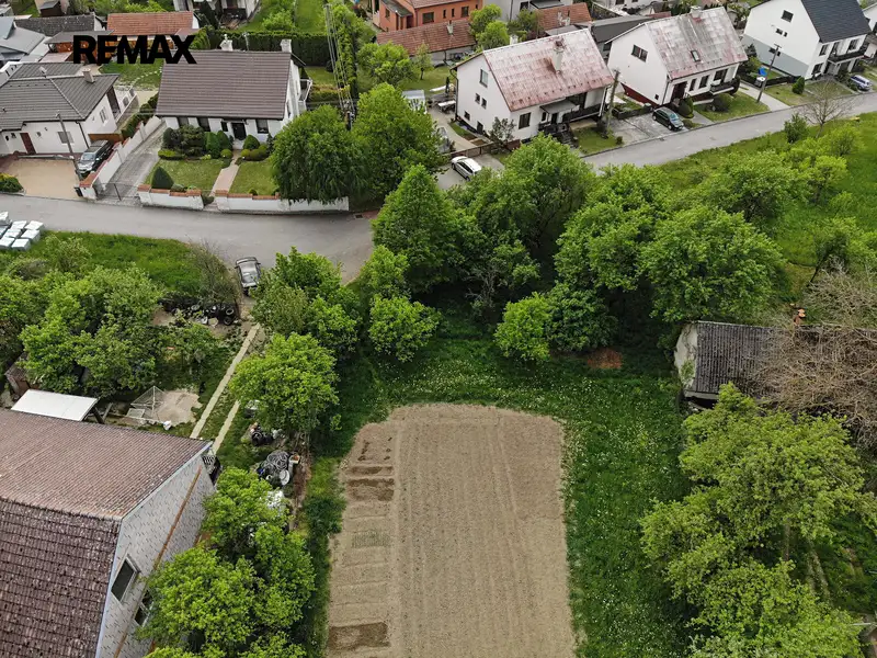 Prodej stavebního pozemku 736 m², Doubravy – náhled fotky 2