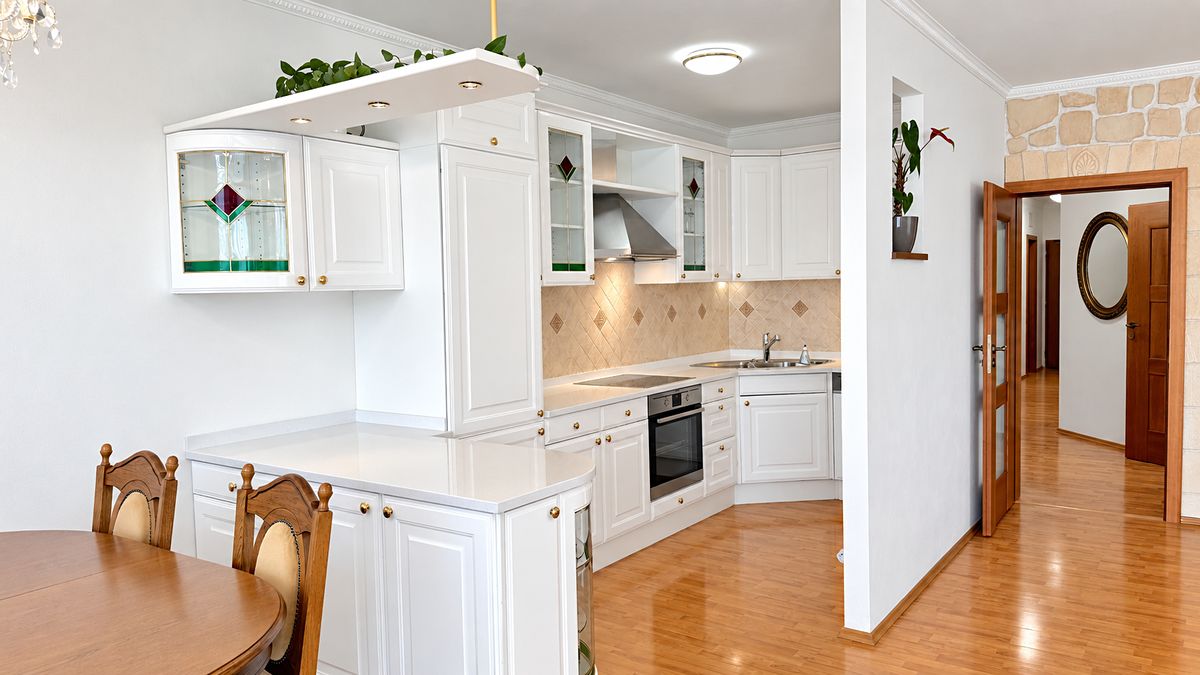 Pronájem bytu 4+kk 120 m² – fotografie 3