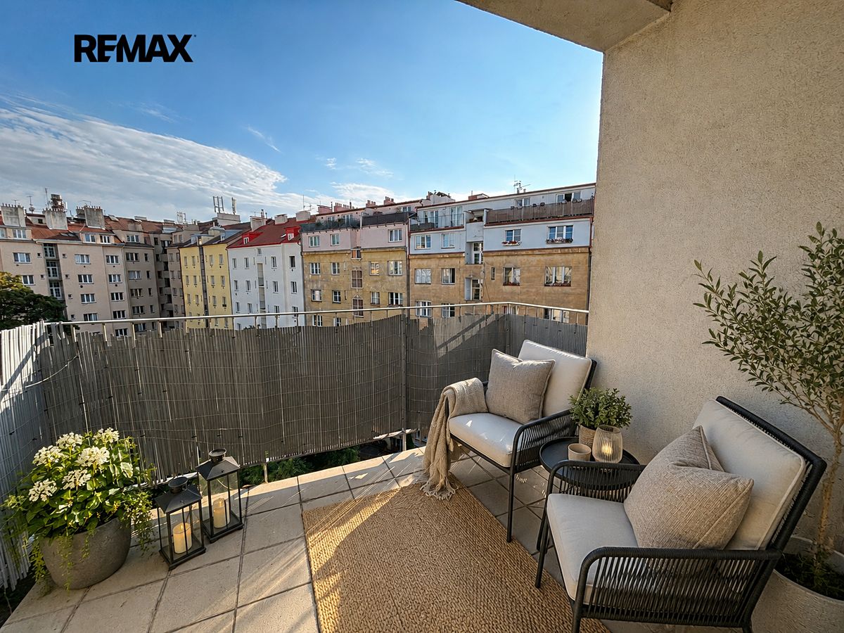 Pronájem bytu 1+kk 33 m² – fotografie 3