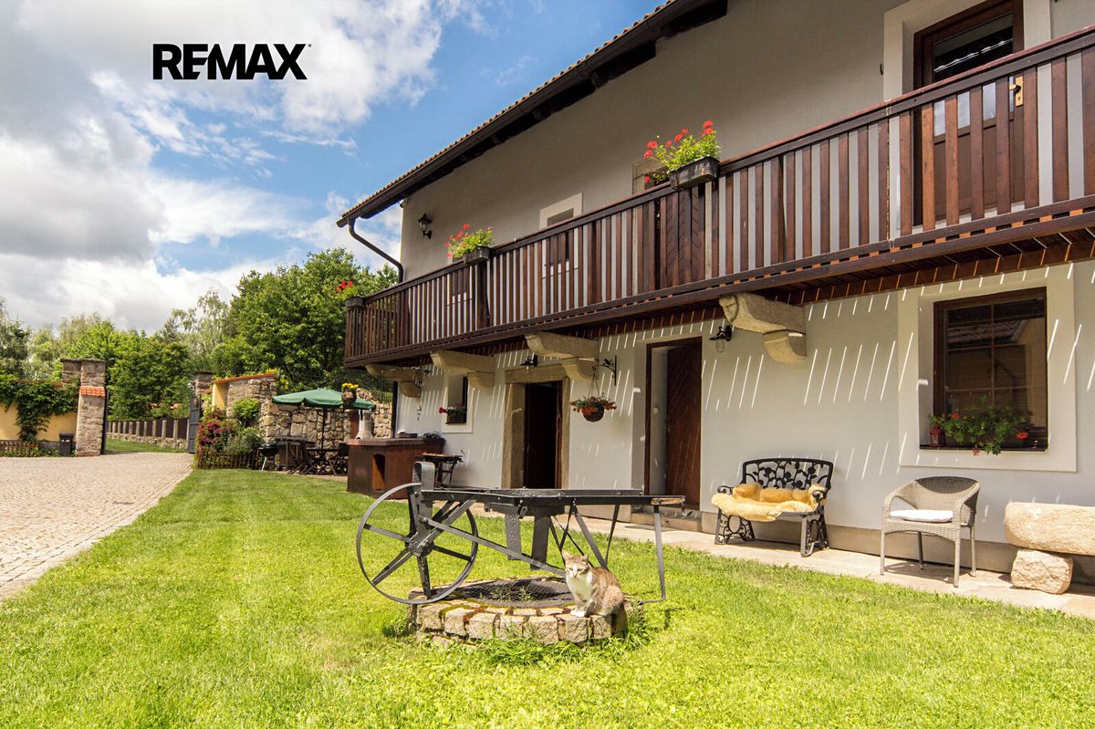 Prodej zemědělské usedlosti 550 m², pozemek 128985 m² – fotografie 3
