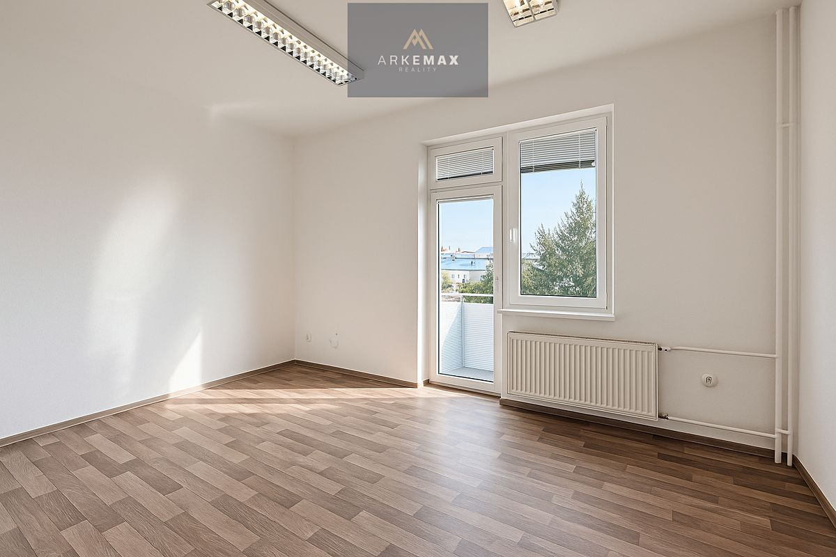 Pronájem obchodního prostoru 15 m² – fotografie 3
